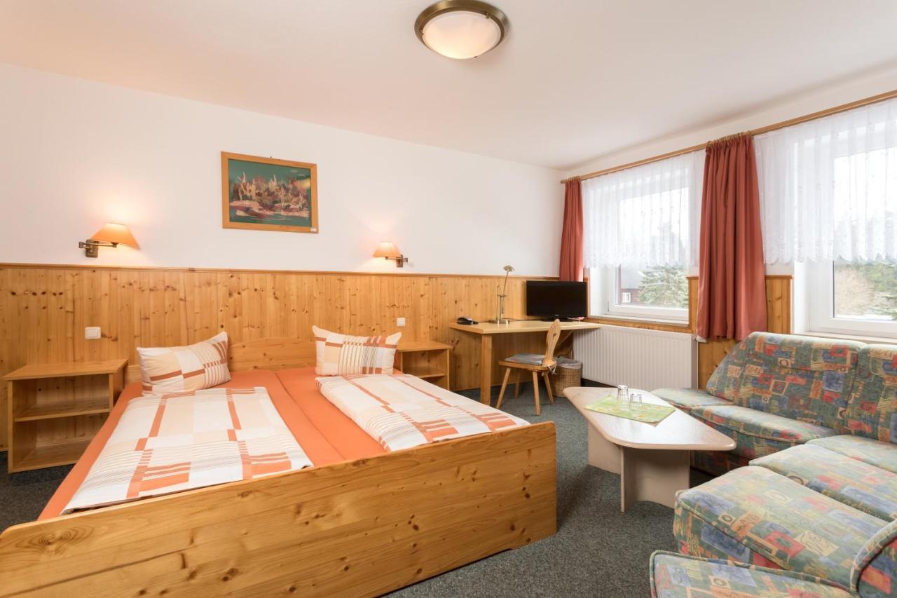 Sportpark Rabenberg Hotell Breitenbrunn  Eksteriør bilde